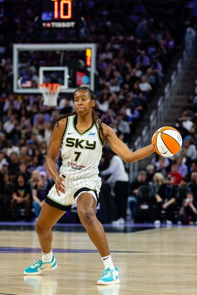 Valkyries Fend Off Sky in Nail-Biter Finish at Home