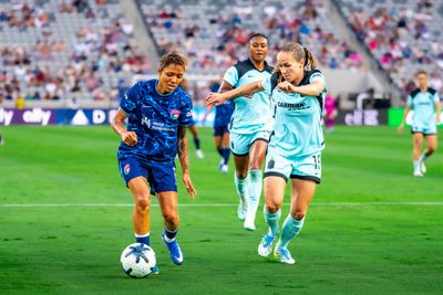 San Diego Wave Shut Out Gotham FC, 2-0, to Stay on Top of NWSL Table